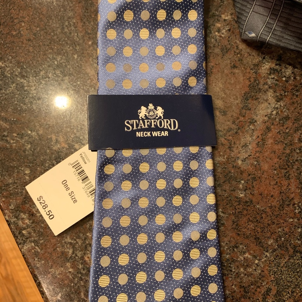 Stafford blue and gold polka dot tie
